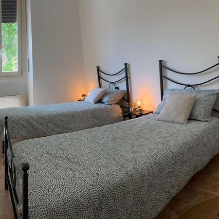 Casa Polly 2 - Ampio E Comodo Appartamento A Voghera Buitenkant foto