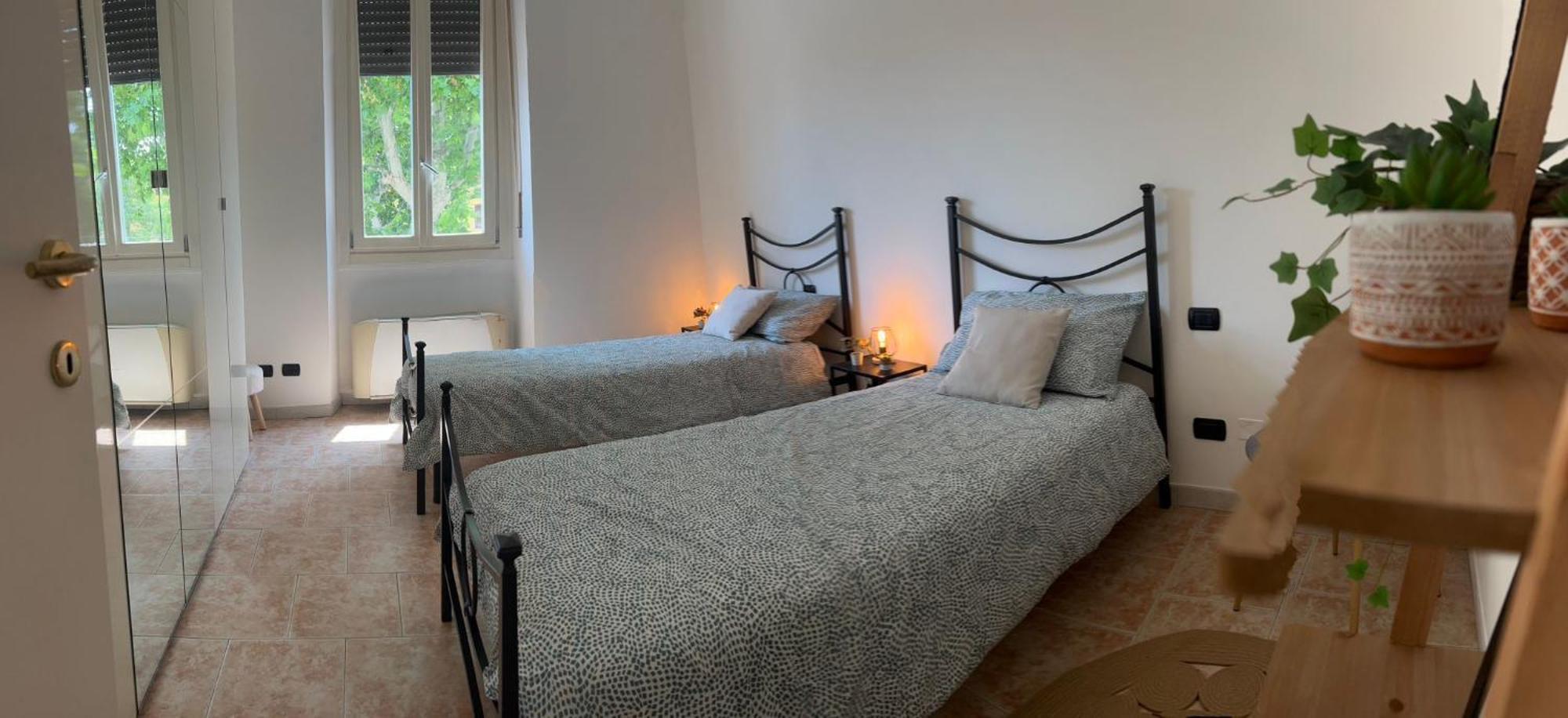 Casa Polly 2 - Ampio E Comodo Appartamento A Voghera Buitenkant foto